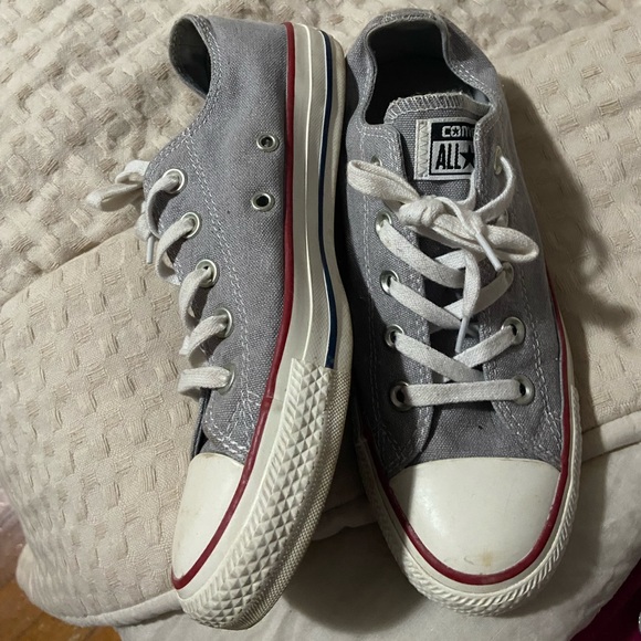 Low top converse - Picture 2 of 5